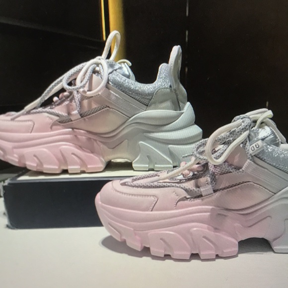 Men’s shoes - Picture 4 of 4